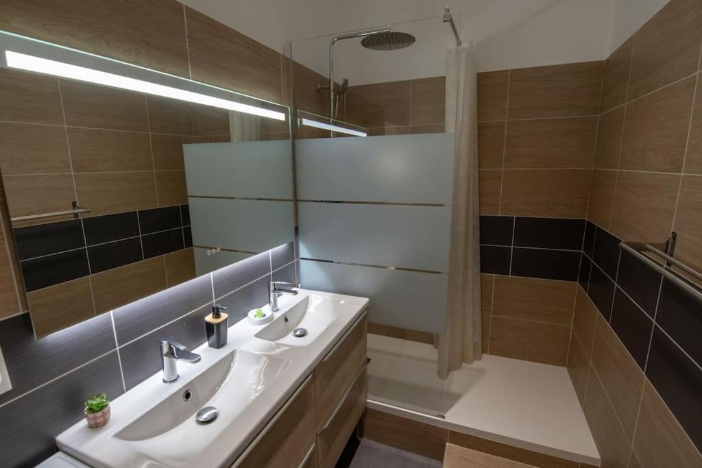 Appartement Quai Jean Jaures Le Panorama Mâcon Buitenkant foto